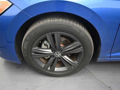 Used 2023 Volkswagen Jetta SE w/ Panoramic Sunroof Package FWD image 10