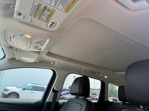 Used 2017 Ford Escape Titanium w/ Canadian Touring Package AWD/4WD image 8