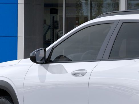 New 2026 Chevrolet Trax LT w/ Midnight Edition FWD image 39