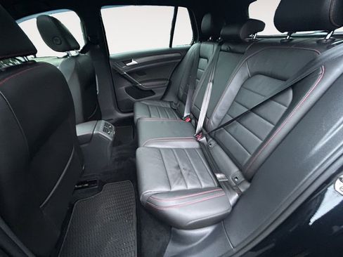 Used 2020 Volkswagen GTI Autobahn image 11