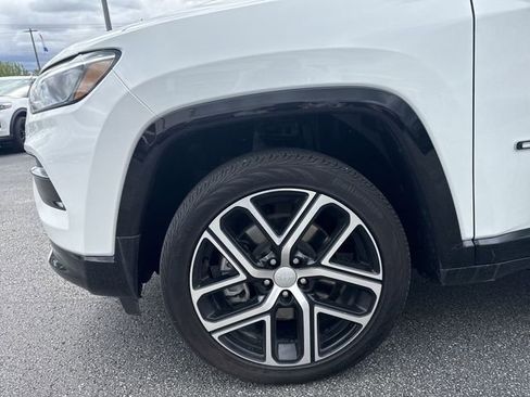 Used 2024 Jeep Compass Limited w/ Elite Group AWD/4WD image 19