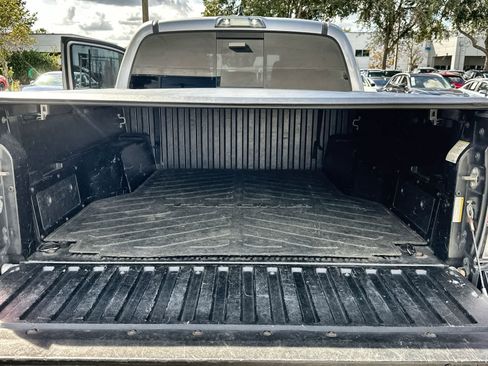 Used 2018 Toyota Tacoma SR5 image 19