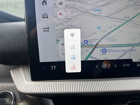 Used 2025 Ford Explorer Platinum image 25