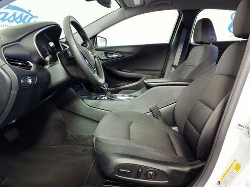 Used 2025 Chevrolet Malibu LT FWD image 7