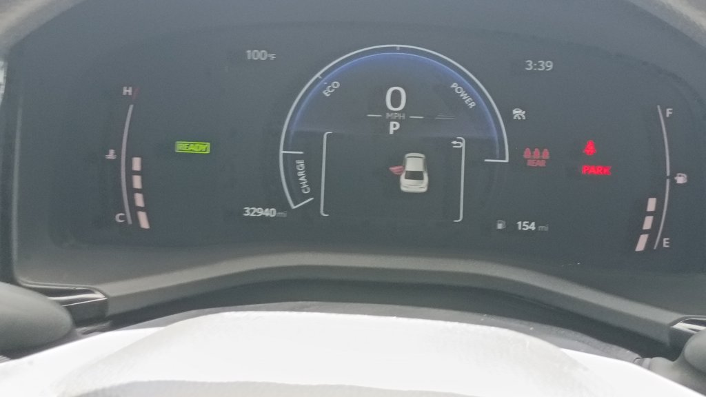 Used 2025 Toyota Camry LE FWD image 29