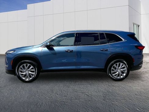 Used 2025 Buick Enclave Preferred AWD/4WD image 2