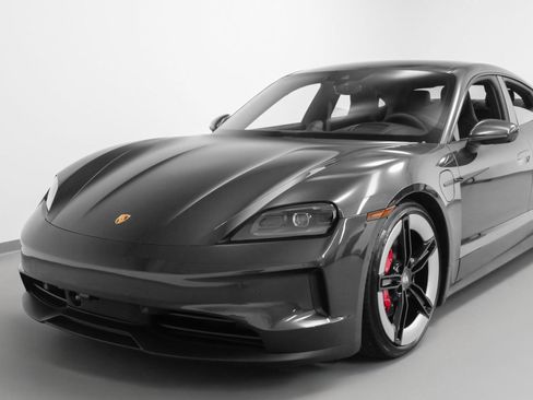 New 2025 Porsche Taycan 4S image 7
