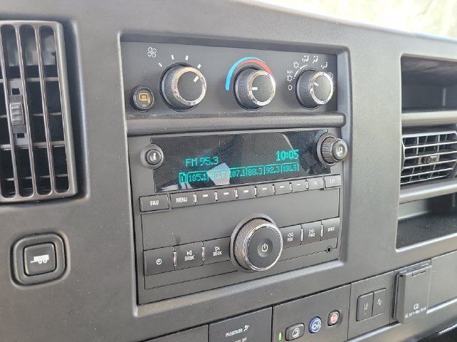 Used 2024 Chevrolet Express 3500 LT w/ LT Preferred Equipment Group RWD image 28