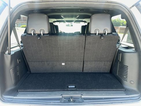 Used 2016 Lincoln Navigator Select AWD/4WD image 7