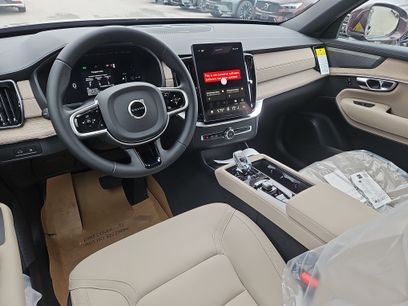 New 2026 Volvo XC90 T8 Plus w/ Protection Package Premier