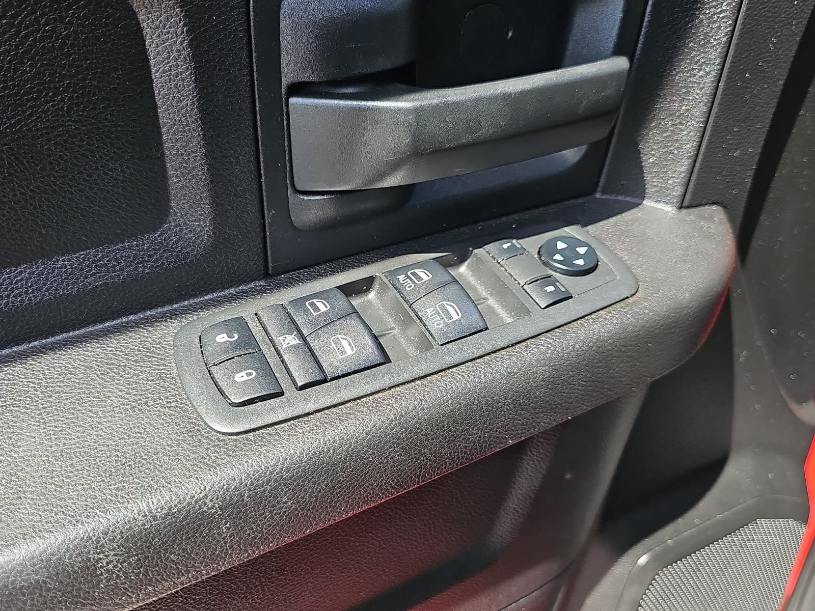 Used 2018 RAM 2500 Tradesman w/ Chrome Appearance Group AWD/4WD image 24