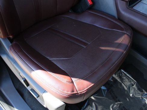 Used 2024 Ford Expedition Limited image 30