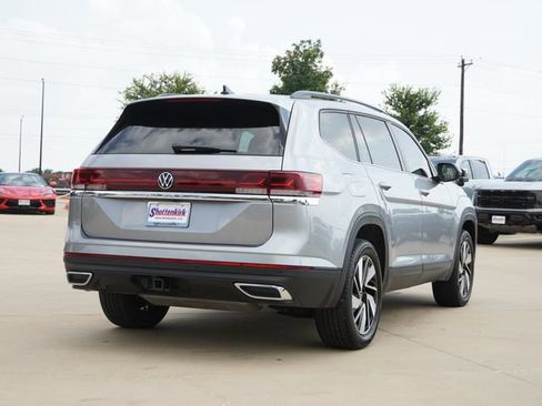 Used 2026 Volkswagen Atlas SE FWD image 9