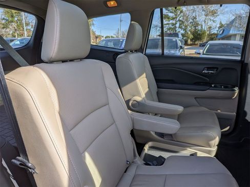Used 2020 Honda Pilot Elite image 37