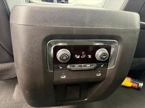 Used 2024 Chevrolet Suburban Premier w/ Premium Package AWD/4WD image 20