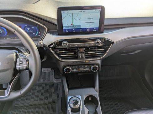 Used 2022 Ford Escape SEL w/ Technology Package image 17