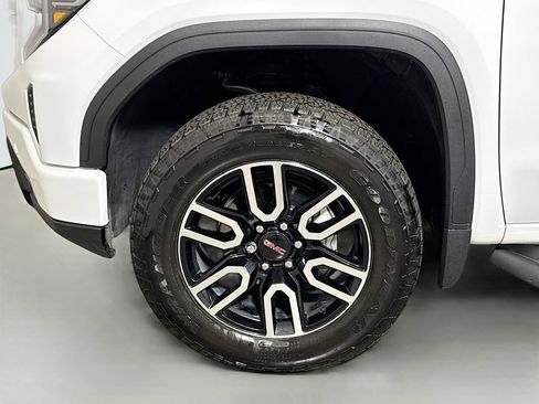Certified 2026 GMC Sierra 1500 AT4 w/ AT4 Premium Package AWD/4WD image 31