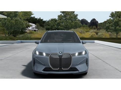 New 2026 BMW iX xDrive45 image 3
