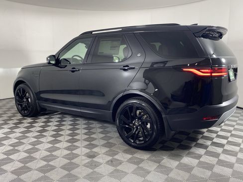Used 2025 Land Rover Discovery S AWD/4WD image 3