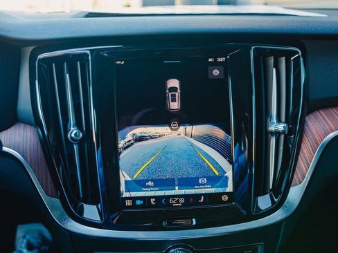 New 2025 Volvo V60 B5 Cross Country Plus w/ Protection Package Premier image 22