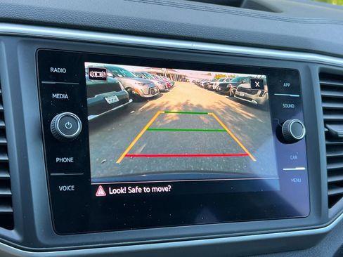 Used 2021 Volkswagen Atlas SE image 20