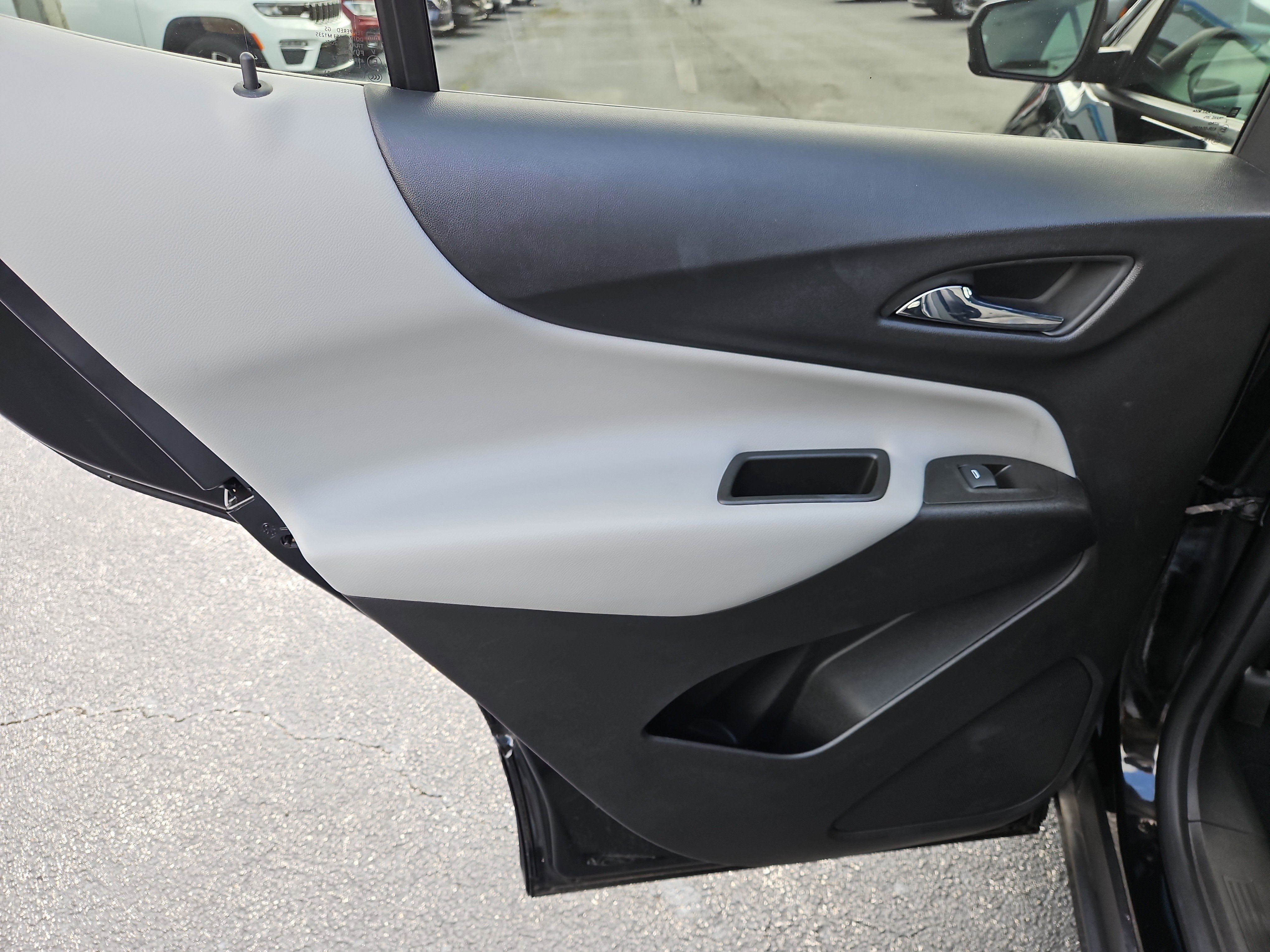 Certified 2024 Chevrolet Equinox LS w/ LS Convenience Package FWD image 12