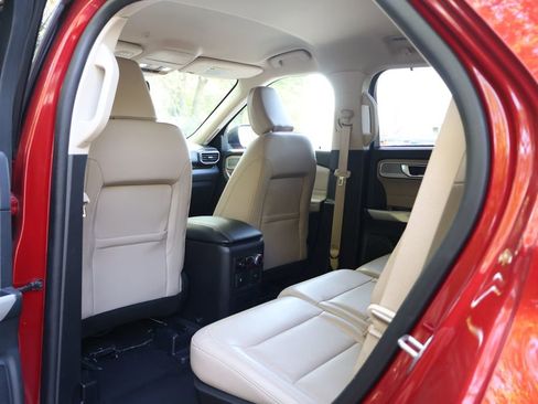 Used 2024 Ford Explorer Limited image 44