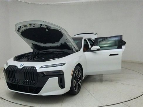 Used 2023 BMW 740i 740i w/ Executive Package image 72