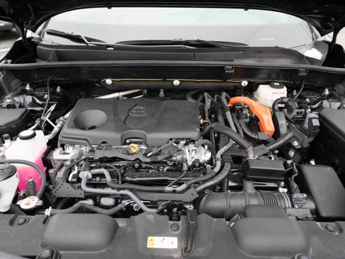 Used 2023 Toyota Venza XLE w/ Activity Package (TMS) image 32