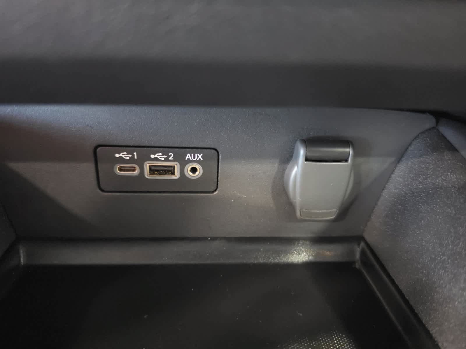 Used 2025 Nissan Altima 2.5 SV FWD image 21