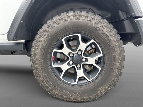 Used 2022 Jeep Wrangler Unlimited Rubicon w/ LED Lighting Group AWD/4WD image 25