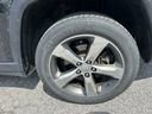 Used 2021 Jeep Grand Cherokee L Limited w/ Luxury Tech Group II image 7