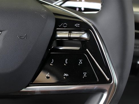 New 2025 Cadillac Escalade IQ Luxury 1 w/ Smart Trailering package image 23