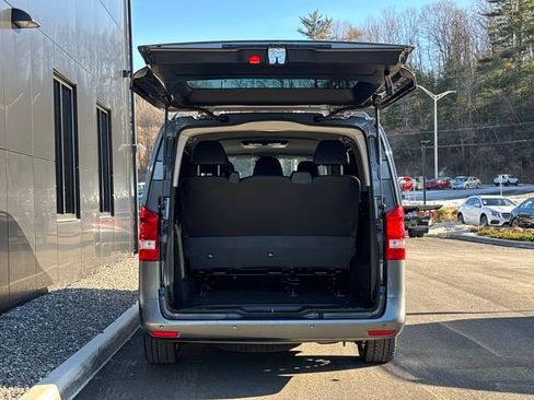 Used 2021 Mercedes-Benz Metris Passenger image 61
