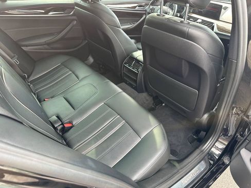 Used 2018 BMW 530i xDrive AWD/4WD image 32