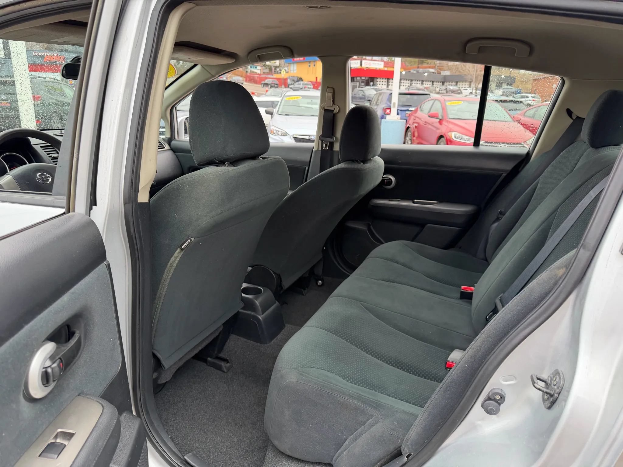 Used 2011 Nissan Versa 1.8 S w/ PWR Plus Pkg FWD image 31