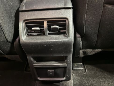 Used 2019 Ford Edge SE AWD/4WD image 26