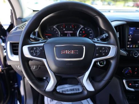 Used 2022 GMC Terrain SLE w/ Driver Convenience Package AWD/4WD image 18