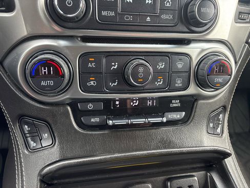 Used 2019 Chevrolet Suburban Premier image 26