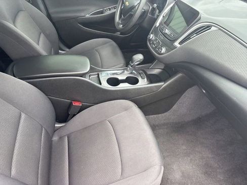 Used 2022 Chevrolet Malibu LS FWD image 37