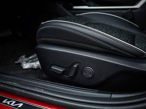 New 2025 Kia K4 GT-Line w/ GT-Line Sunroof Package image 18