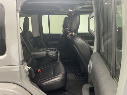 Used 2020 Jeep Wrangler Unlimited Rubicon AWD/4WD image 25