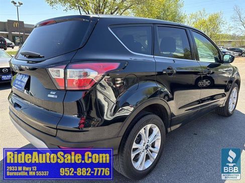 Used 2017 Ford Escape SE AWD/4WD image 5