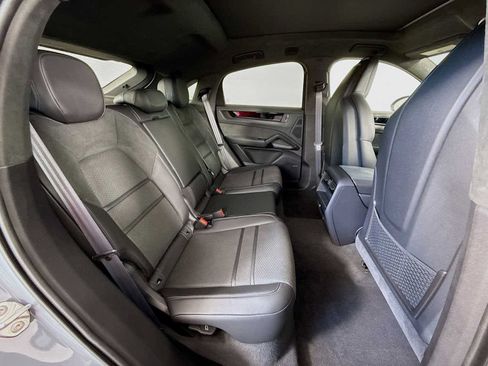 New 2025 Porsche Cayenne GTS image 29