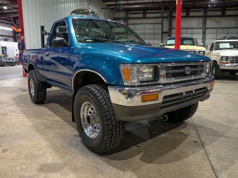 Used 1995 Toyota Pickup DX AWD/4WD image 12
