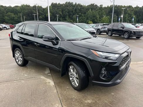 Used 2024 Toyota RAV4 XLE Premium FWD image 11