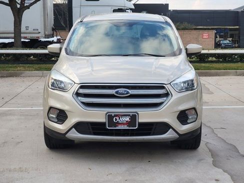 Used 2017 Ford Escape SE image 10