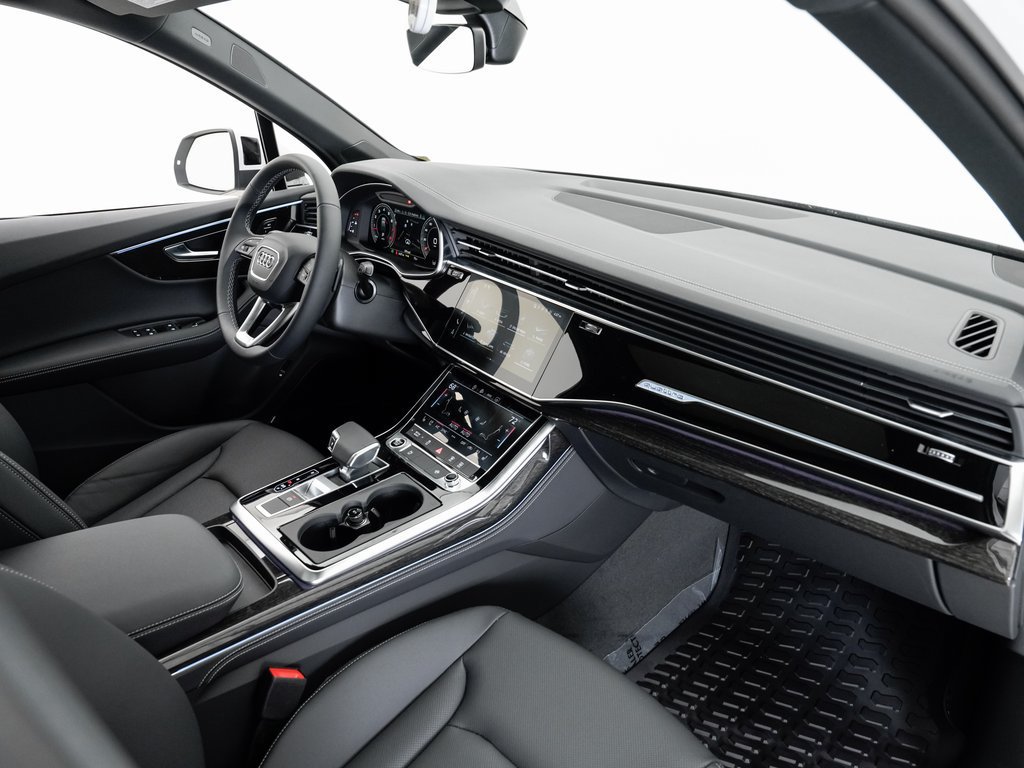 Certified 2025 Audi Q7 3.0T Premium Plus w/ Premium Plus Package AWD/4WD image 20