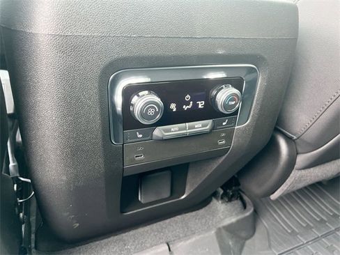 Used 2025 GMC Yukon AT4 image 22
