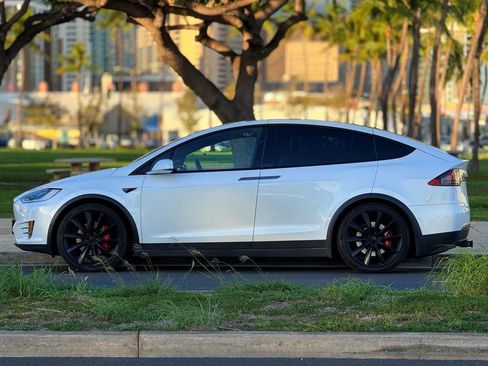 Used 2019 Tesla Model X Performance image 2
